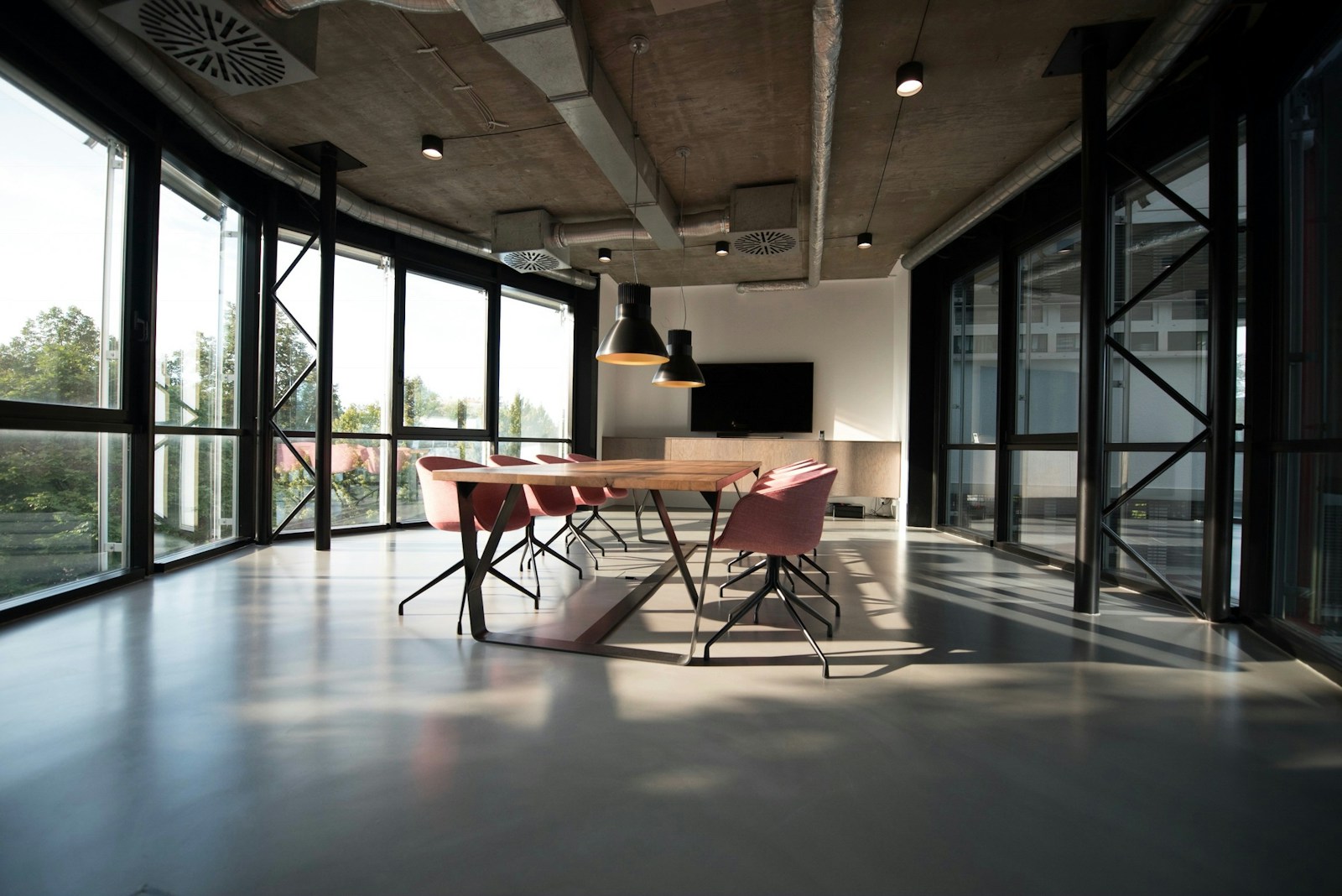 Reduziertes Studio und Arbeitsumfeld